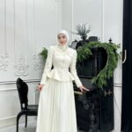 Classic dress