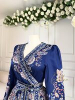 robe – Image 5